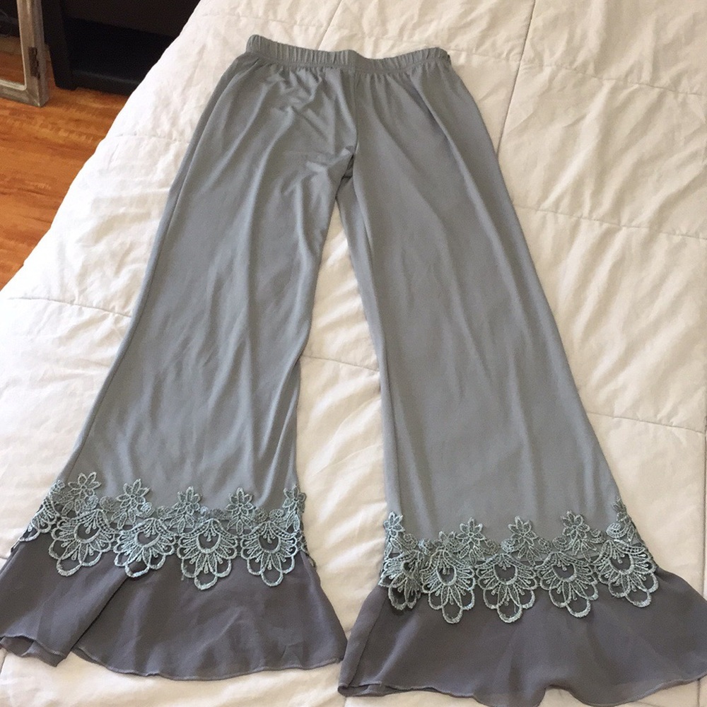 Pretty Angel pant size XL but looks like L/P